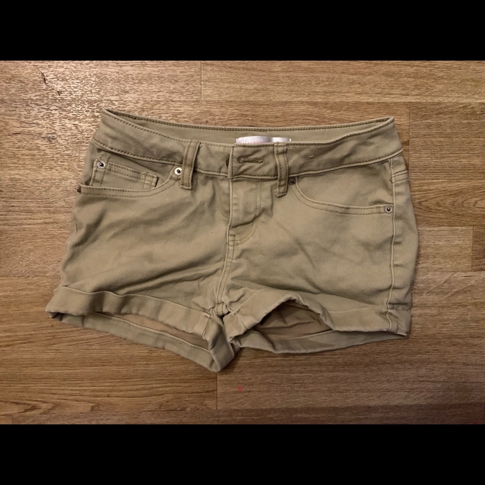 TAN SHORTS